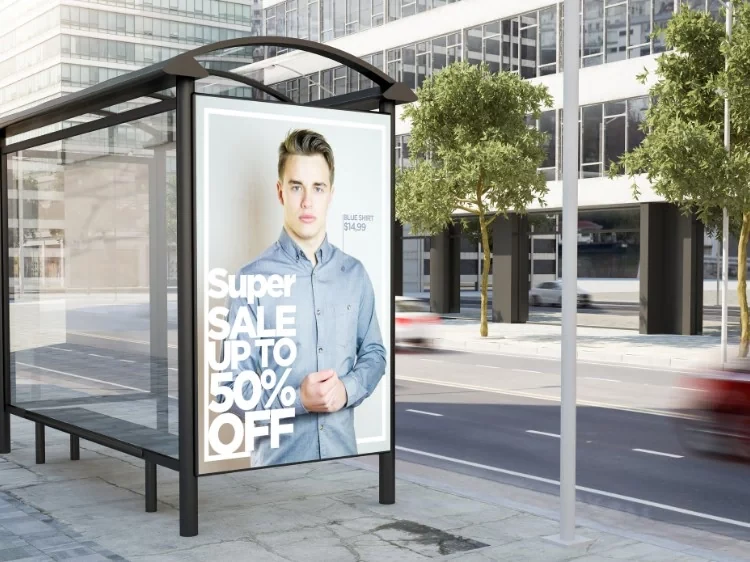 reklama na przystanku autobusowym 